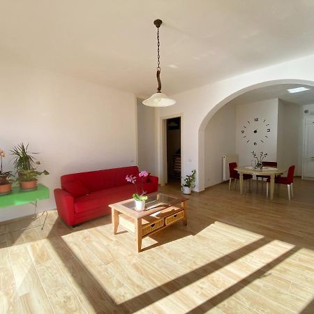 Big Apartment With Lake View And Two Bedrooms Sala Comacina Exterior foto