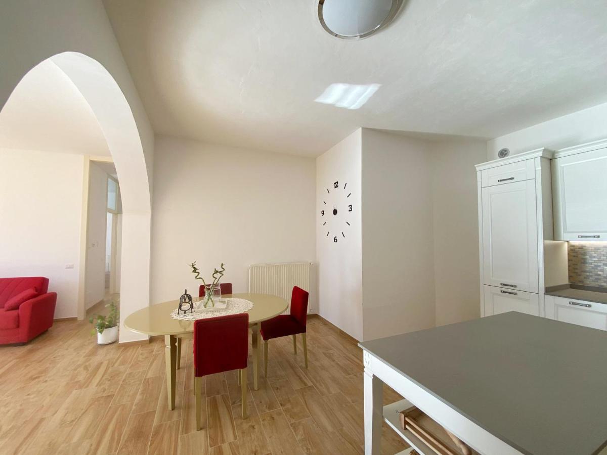 Big Apartment With Lake View And Two Bedrooms Sala Comacina Exterior foto
